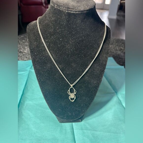 18” Chain Necklace with Spider Pendant EPC - Picture 1 of 4